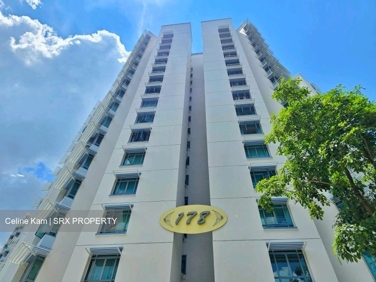 Blk 178 Edgefield Plains (Punggol), HDB Executive #556754451
